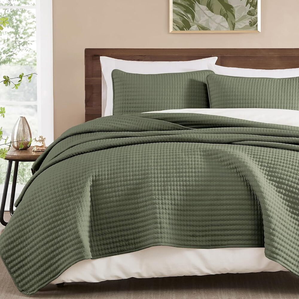 King Size Quilt-3 Pieces Lightweight Bedspreads Olive Green King Quilt
